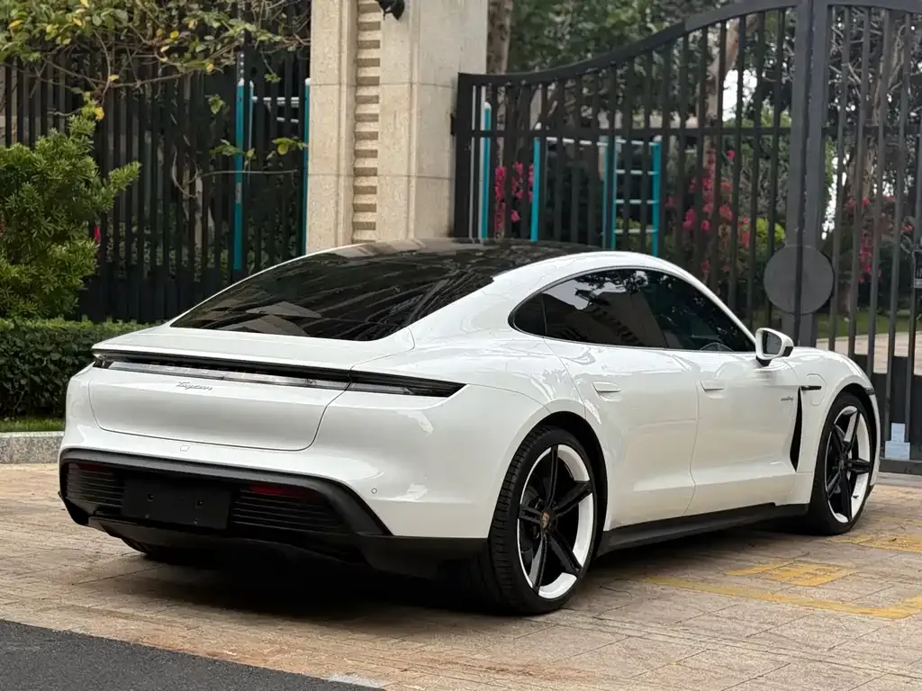 Porsche Taycan 2022 из CN, фото 2