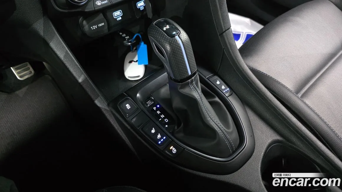 Hyundai Veloster 2023 из KR, фото 4