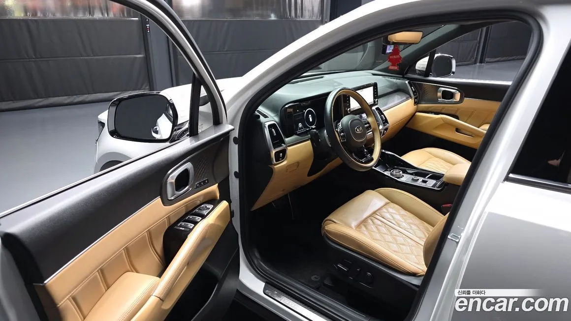 Kia Sorento — фото 7
