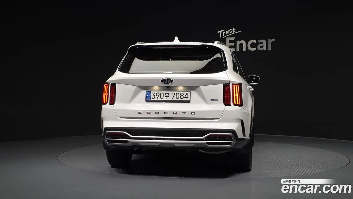 Kia Sorento — фото 9
