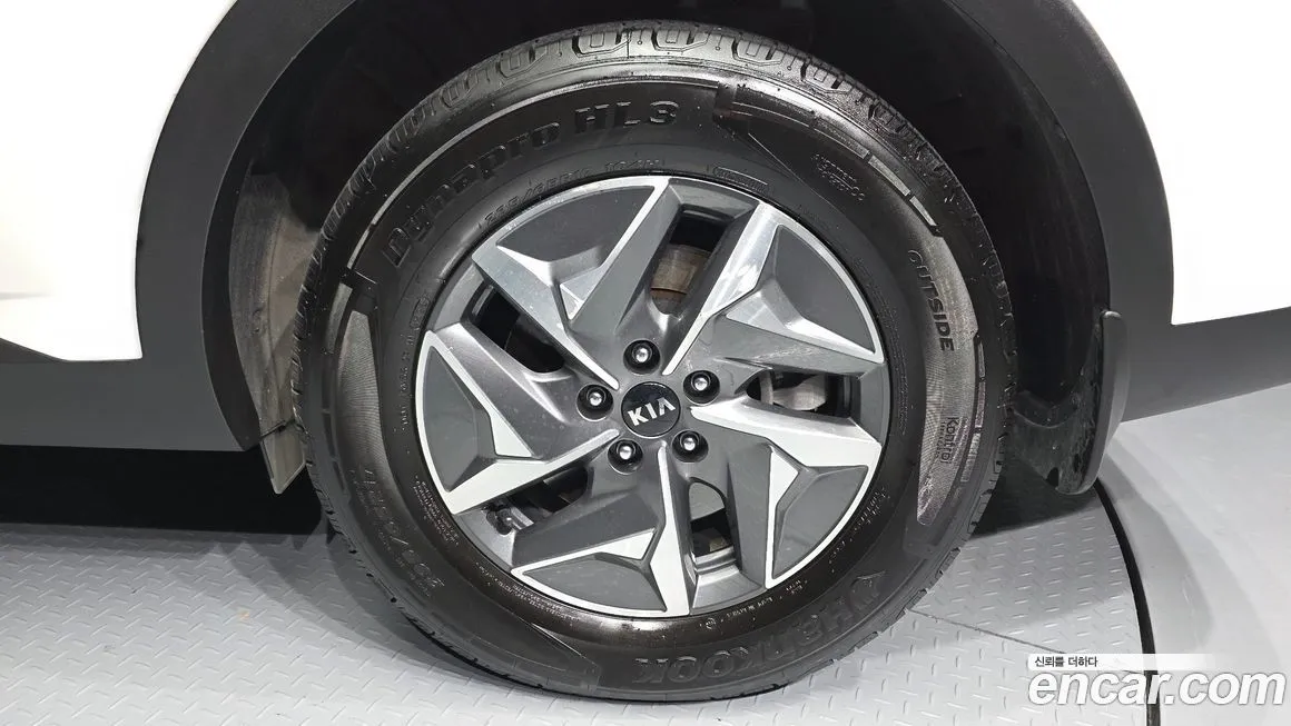 Kia Sorento — фото 8