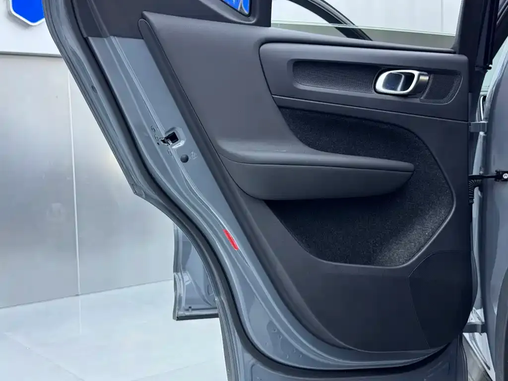 Volvo XC40 NEV 2022 из CN, фото 6
