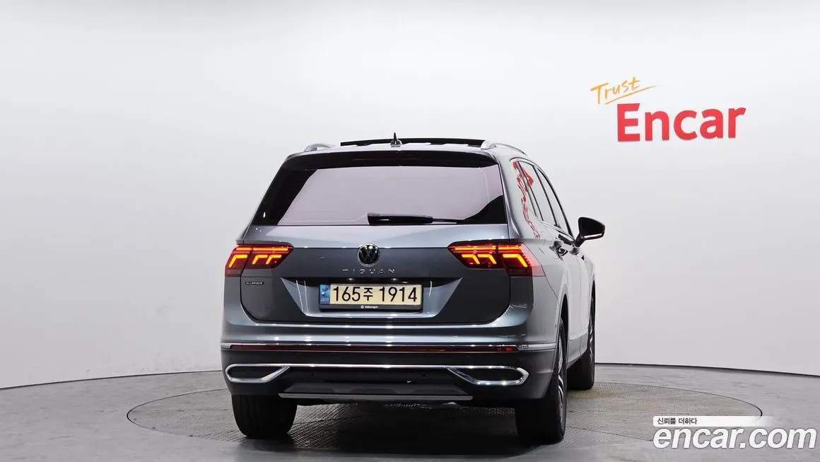 Volkswagen Tiguan — фото 2