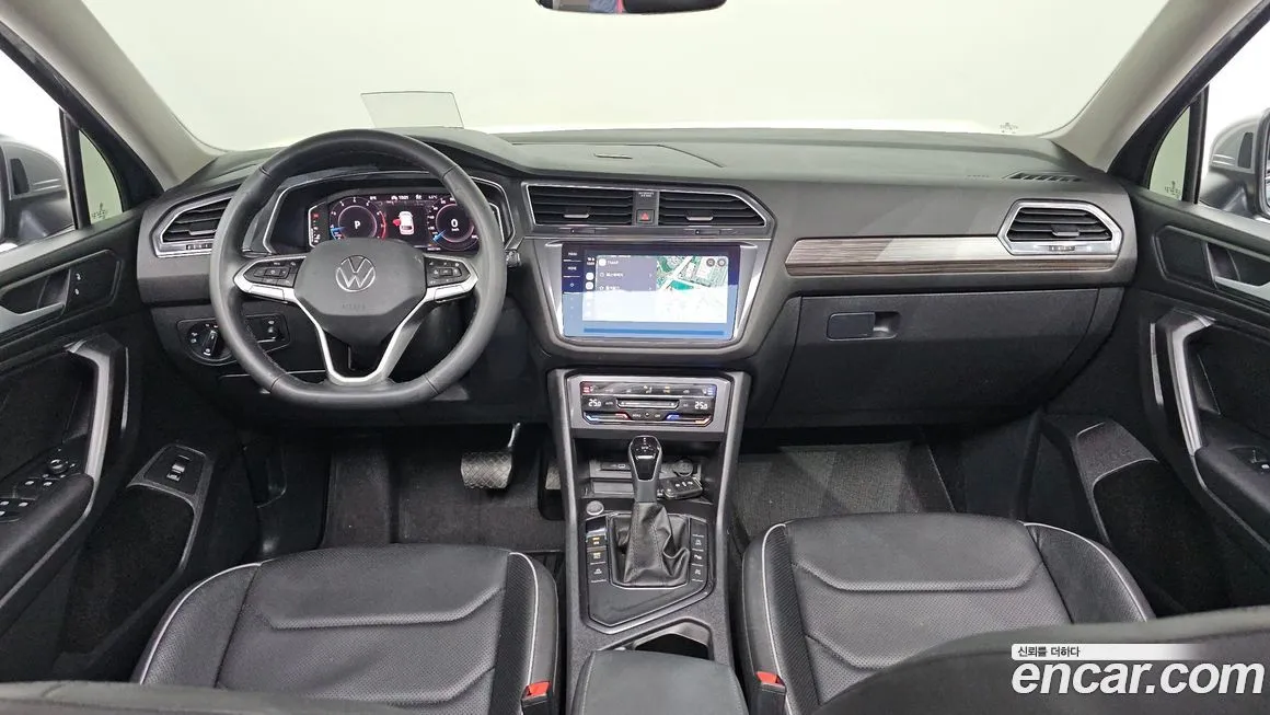 Volkswagen Tiguan — фото 10