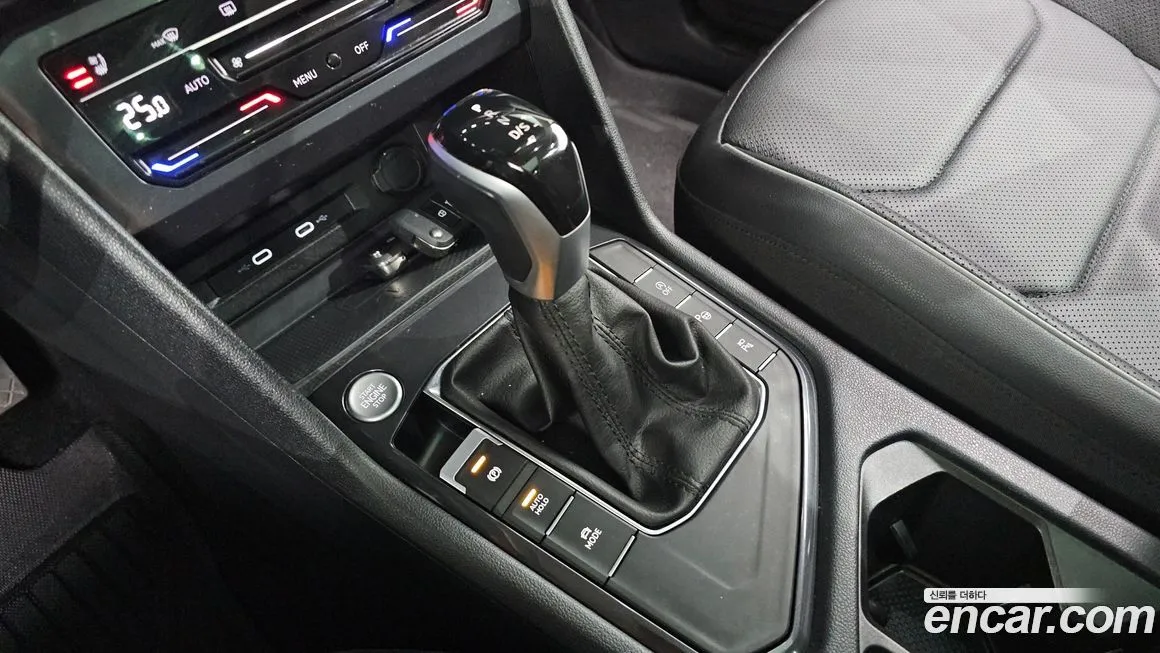 Volkswagen Tiguan — фото 7