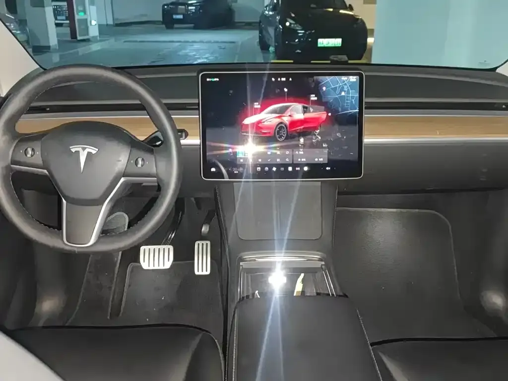 Tesla Model Y — фото 2