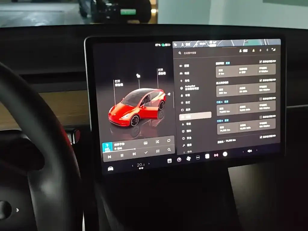 Tesla Model Y — фото 9