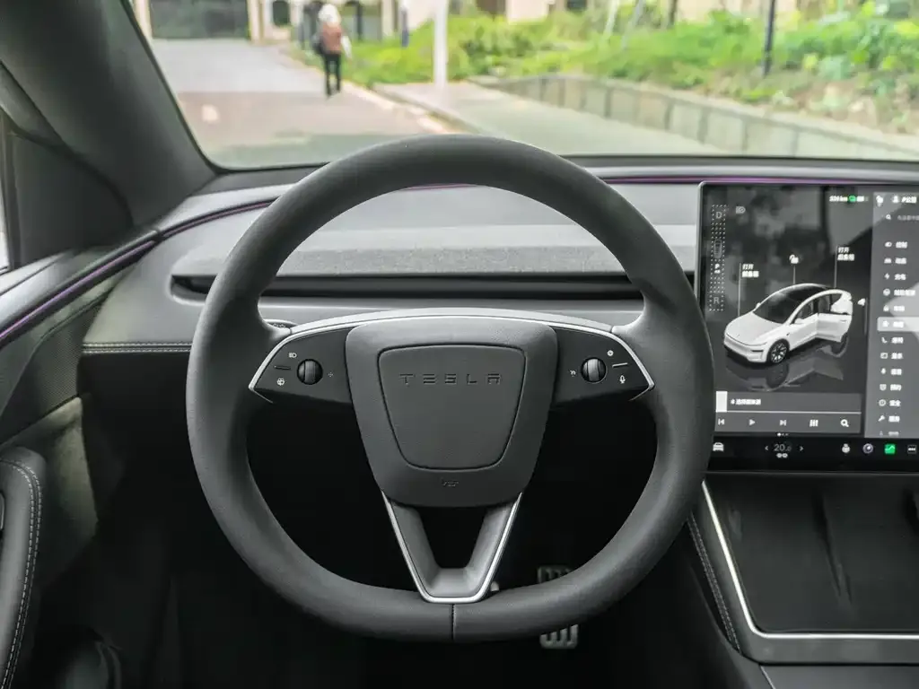 Tesla Model Y L 2025 из CN, фото 2