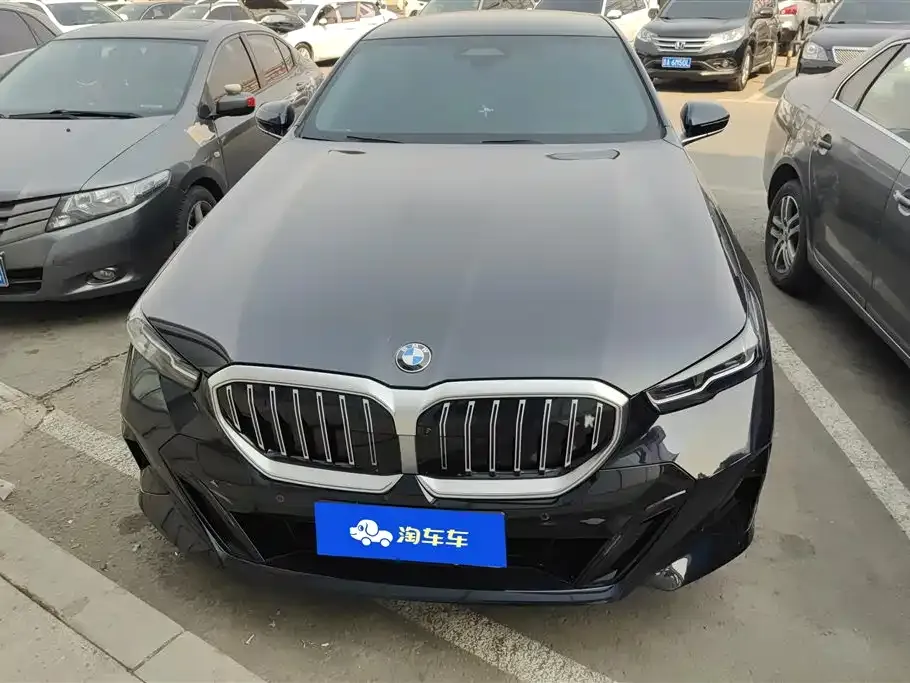 BMW 5 Series 2024 из CN, фото 6