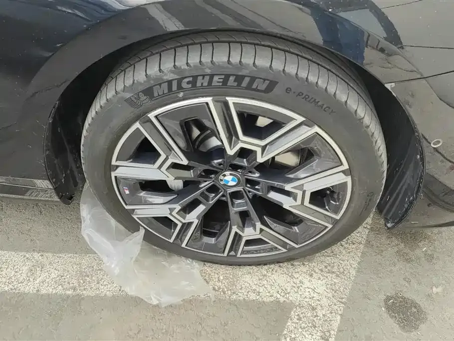 BMW 5 Series 2024 из CN, фото 4