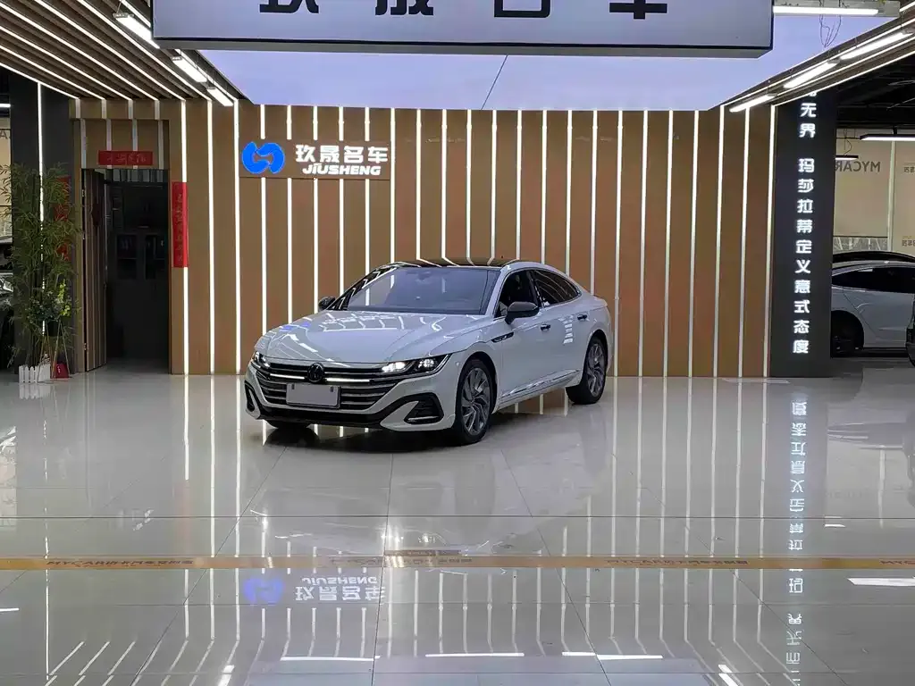 Volkswagen CC 2023 из CN, фото 1
