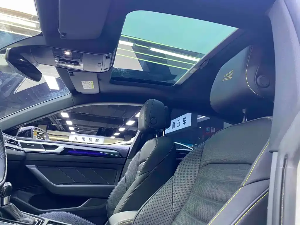 Volkswagen CC 2023 из CN, фото 10