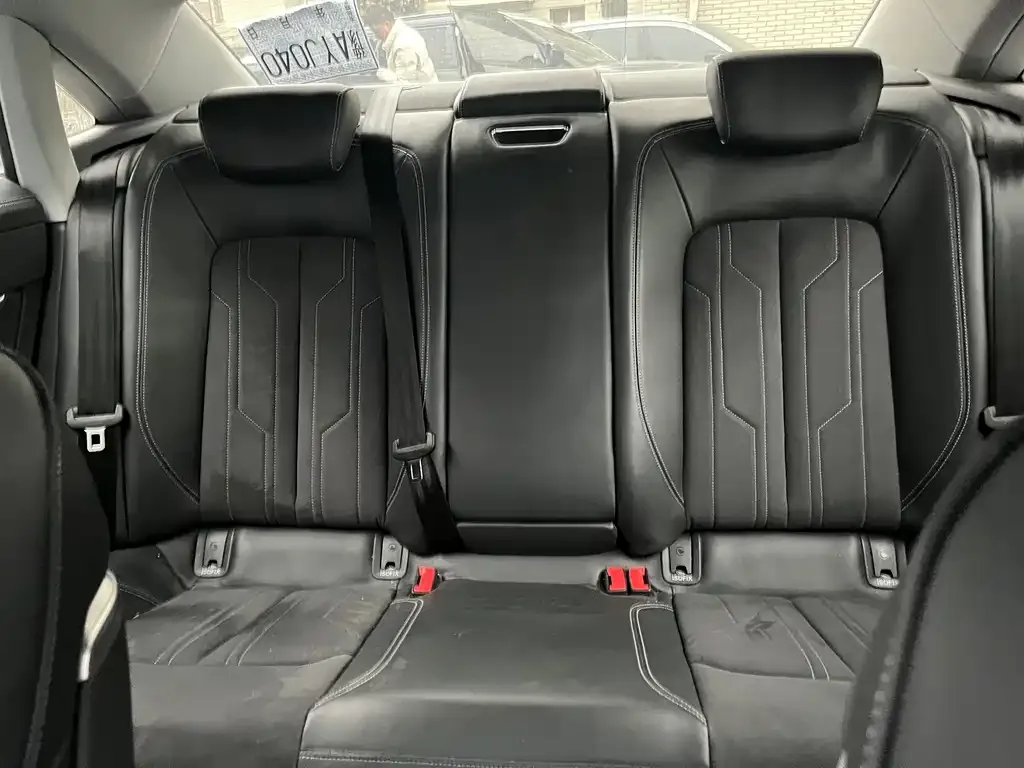 Audi A7L 2022 из CN, фото 3