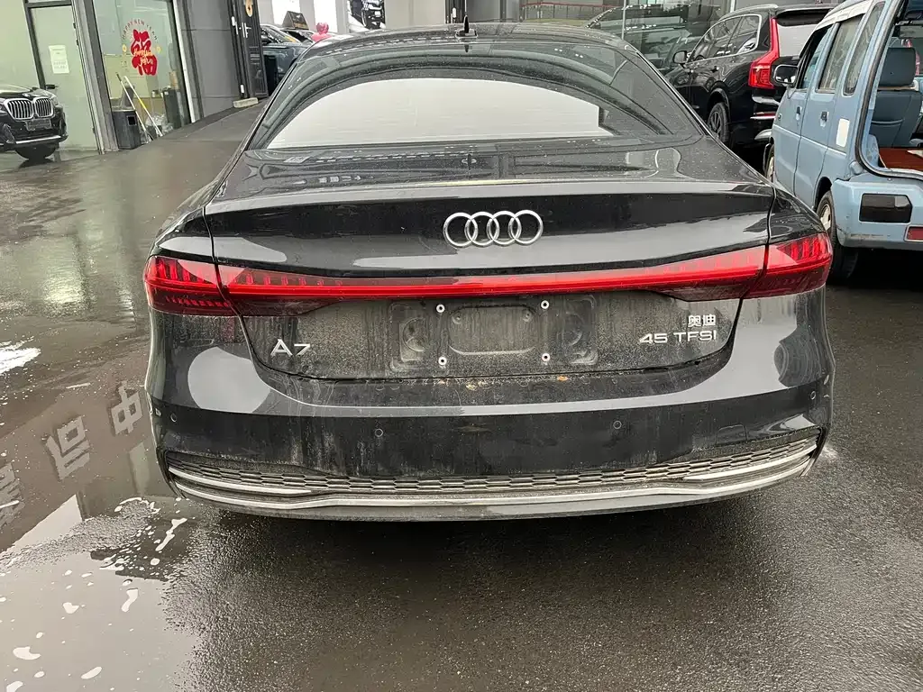Audi A7L 2022 из CN, фото 9