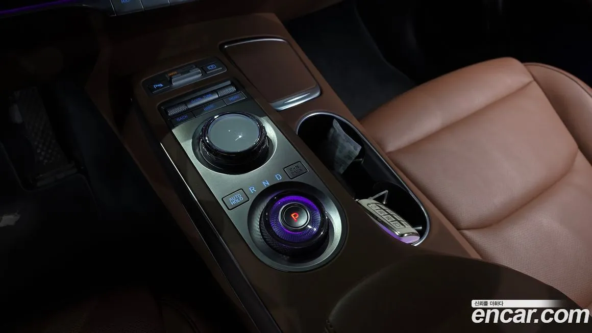 Genesis GV70 — фото 10