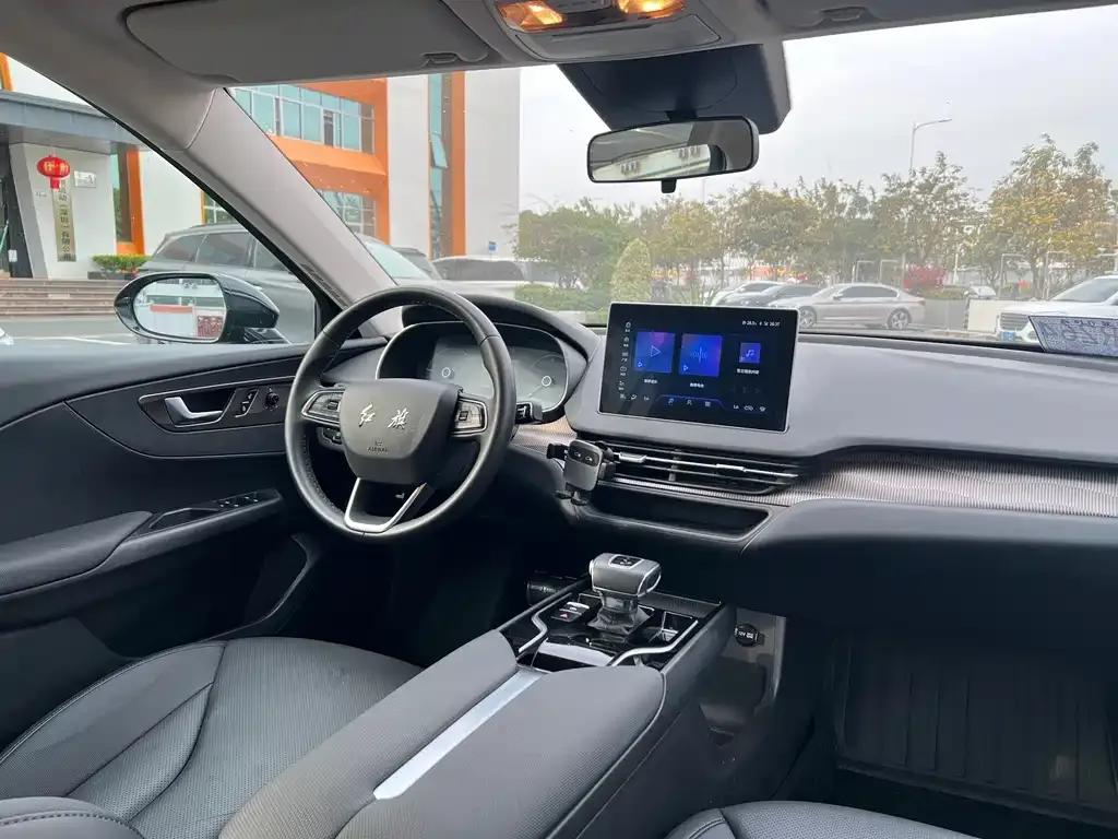 Hongqi E-QM5 — фото 3
