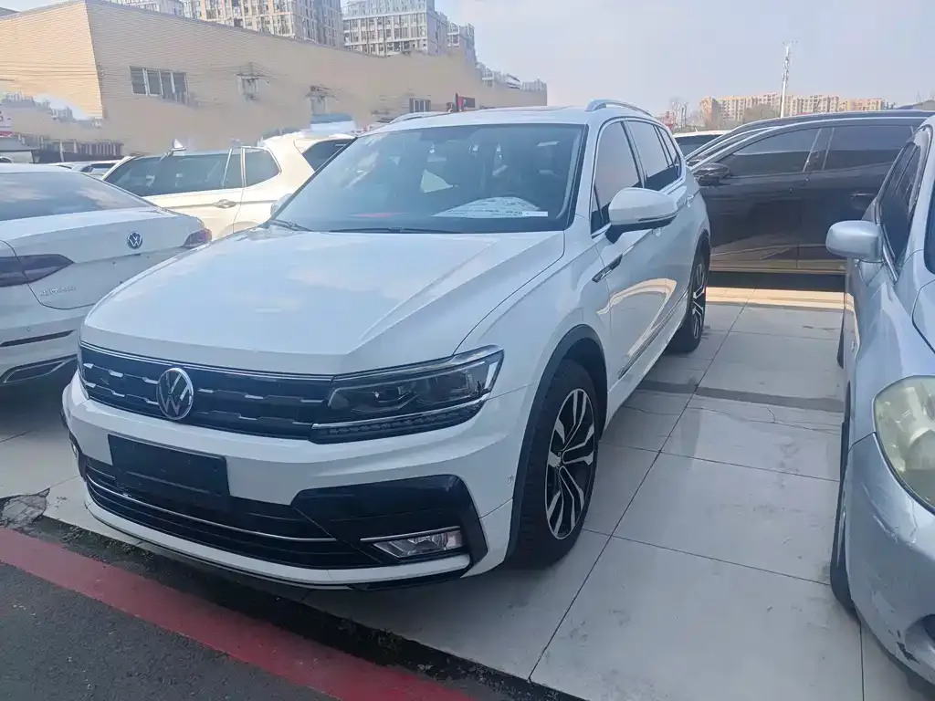 Volkswagen Tiguan L 2021 из CN, фото 1