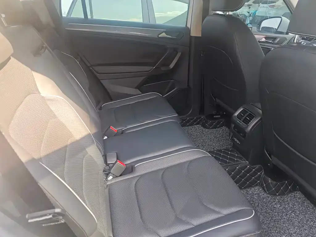 Volkswagen Tiguan L 2021 из CN, фото 7