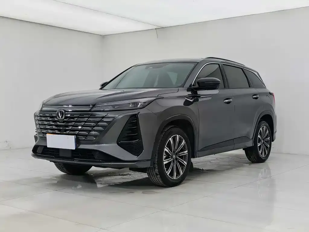 Changan CS75PLUS — фото 1