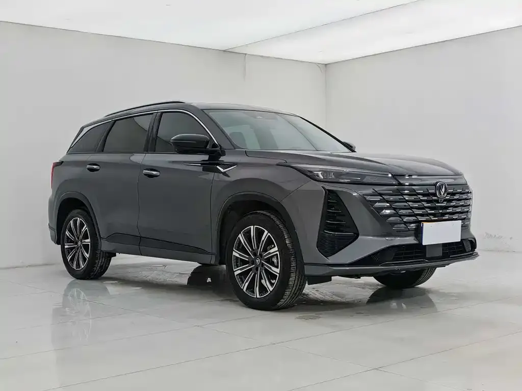 Changan CS75PLUS — фото 3