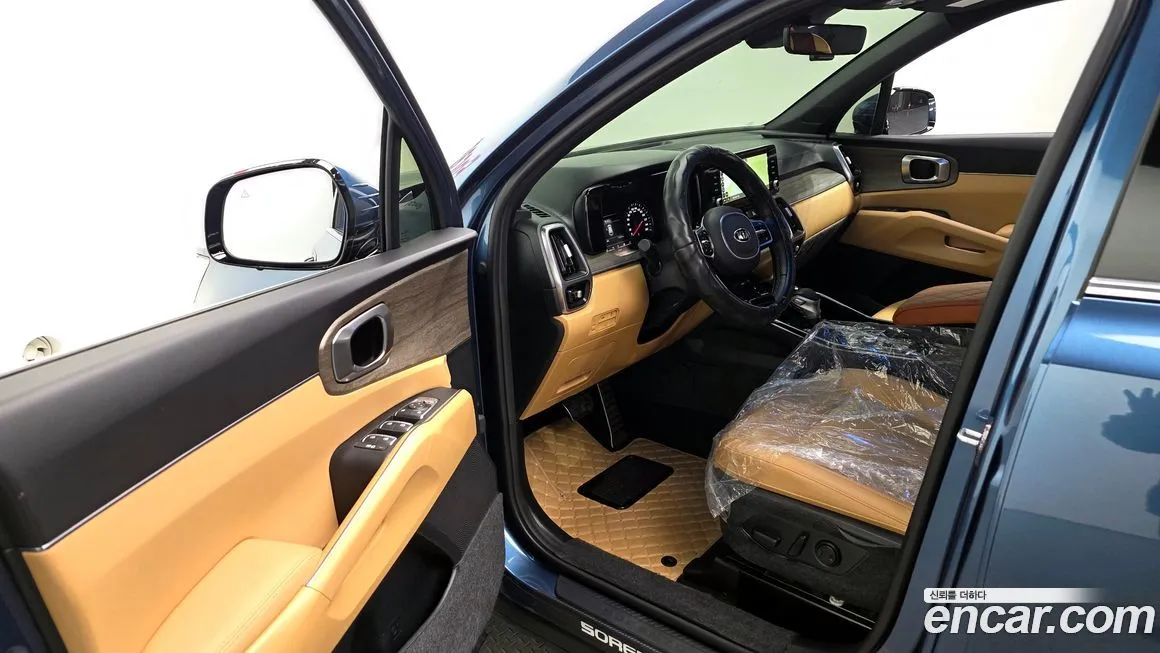 Kia Sorento — фото 8