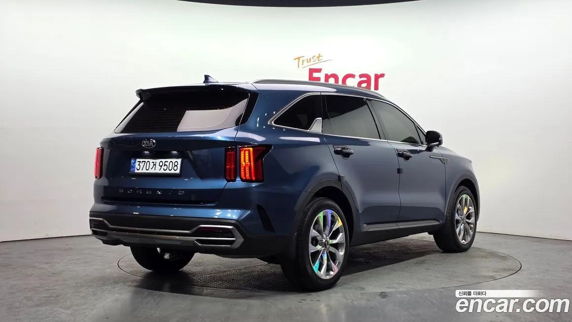 Kia Sorento — фото 5