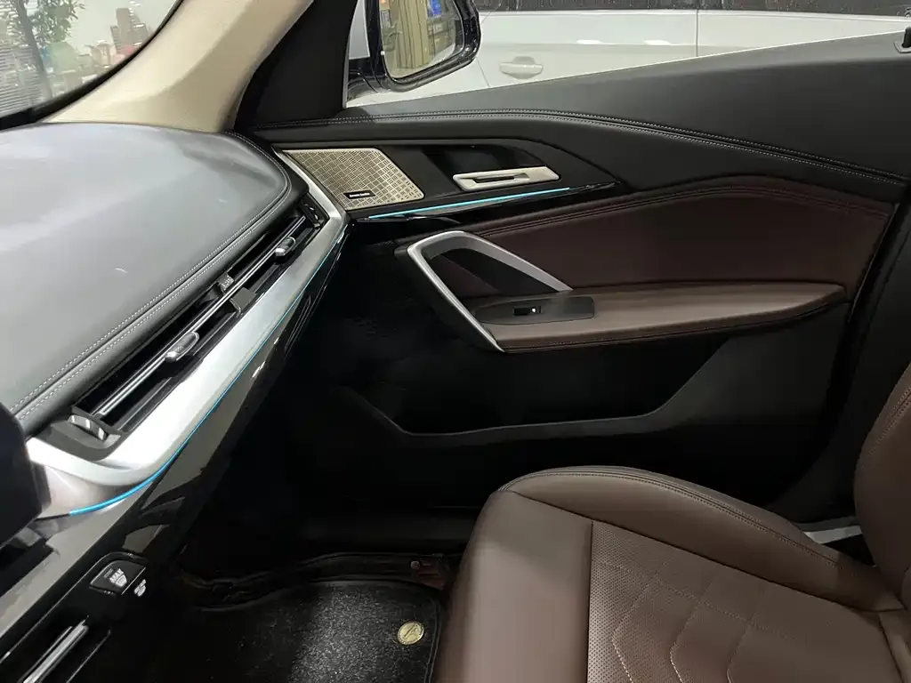 BMW X1 — фото 9