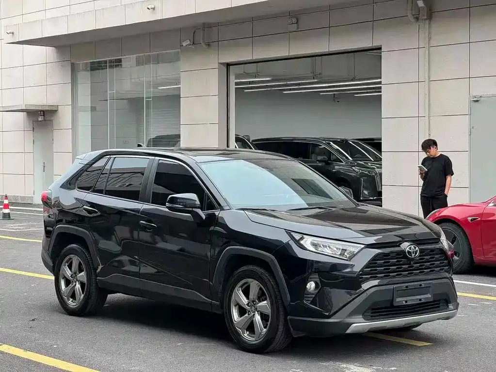 Toyota RAV4 2021 из CN, фото 5
