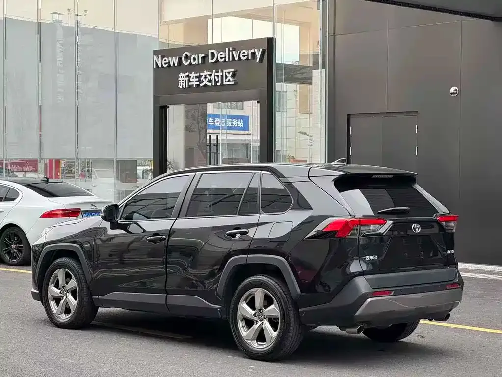 Toyota RAV4 2021 из CN, фото 4