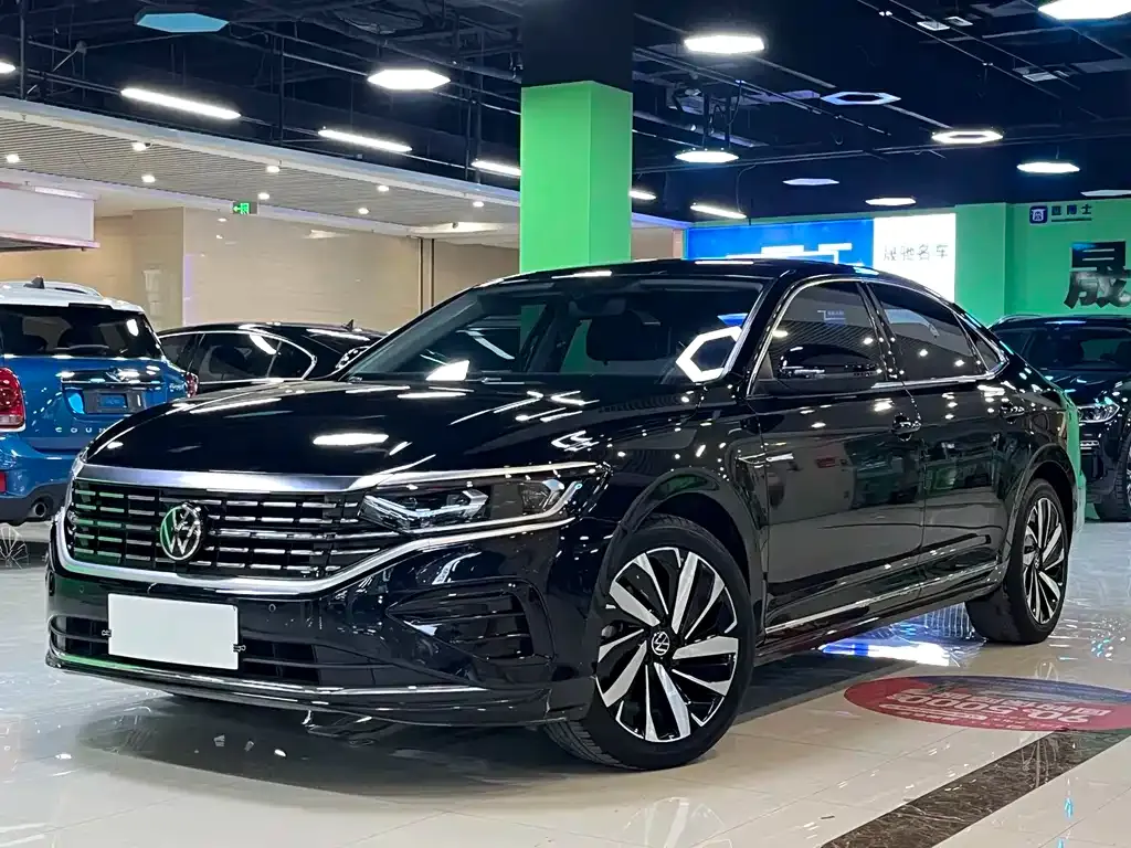 Volkswagen Passat — фото 1