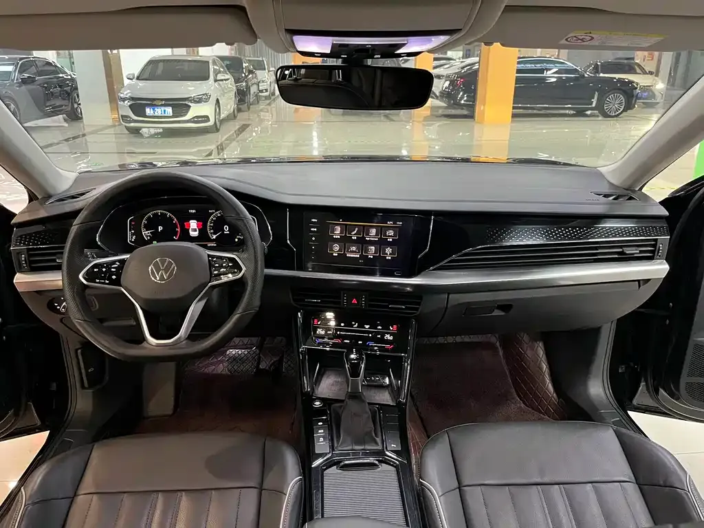 Volkswagen Passat — фото 8