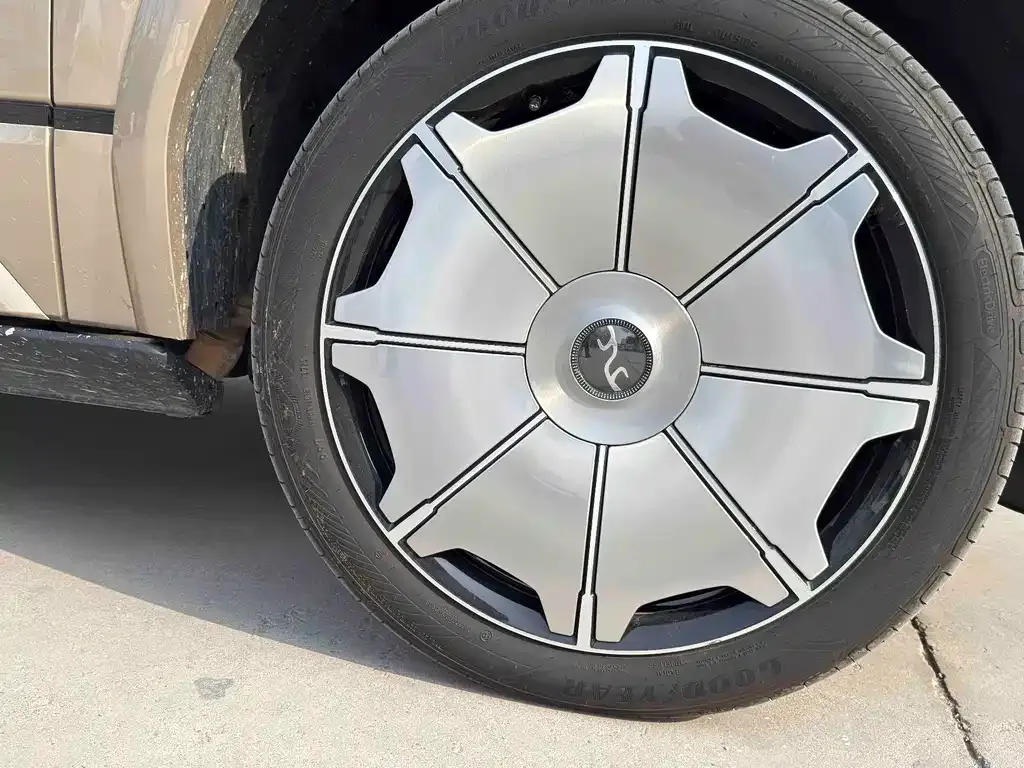Yangwang U8 L 2026 из CN, фото 7