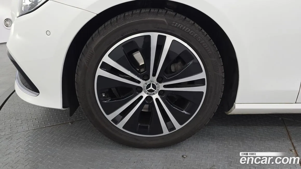 Mercedes-Benz E-Class 2021 из KR, фото 9