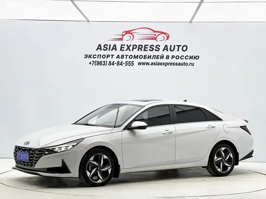 Hyundai Elantra 2023 из CN, фото 1