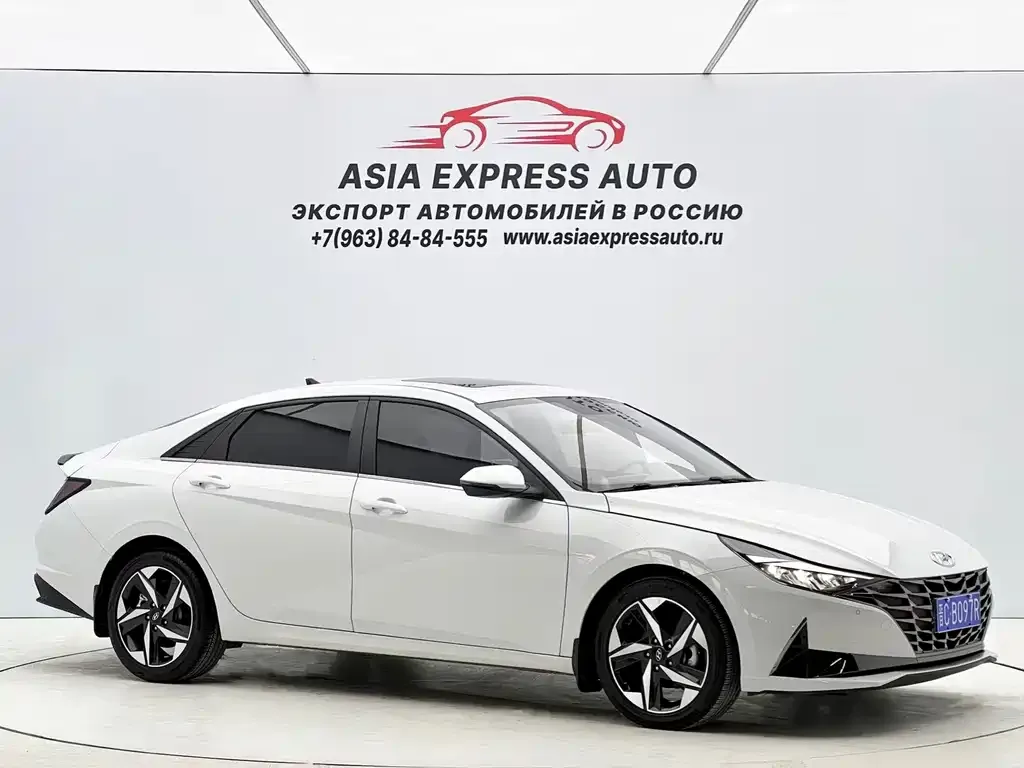 Hyundai Elantra 2023 из CN, фото 3