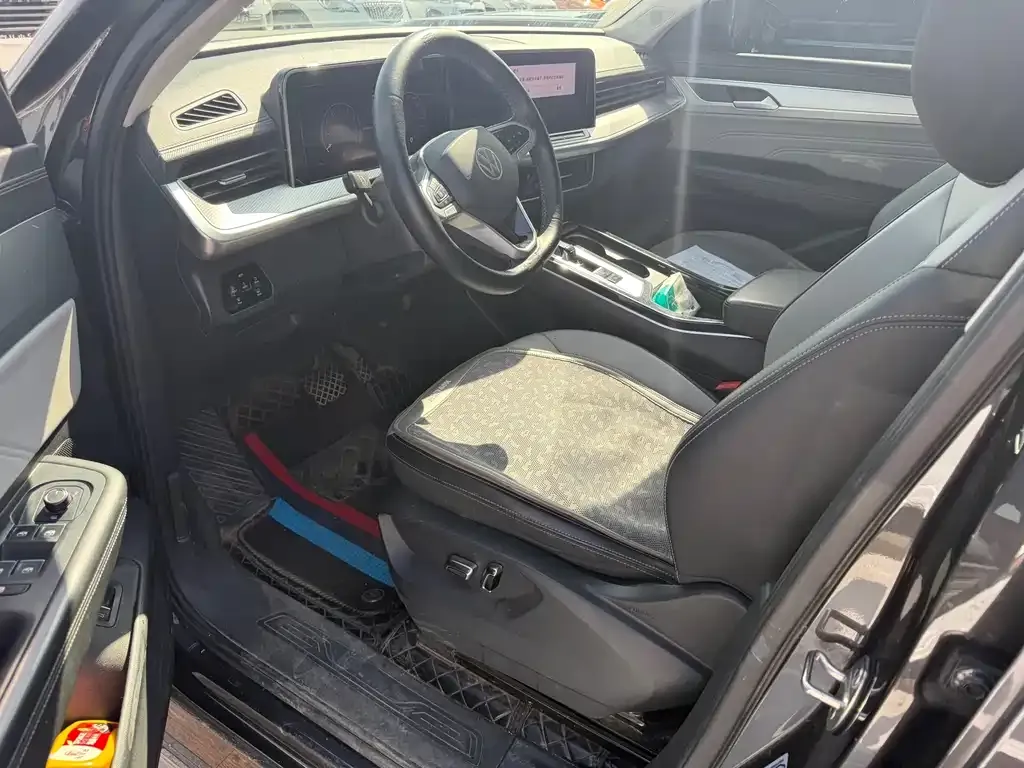 Volkswagen Tavendor 2022 из CN, фото 3