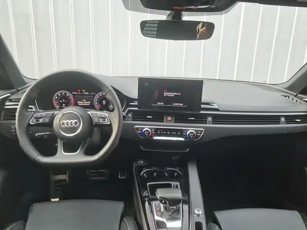Audi A4L — фото 5