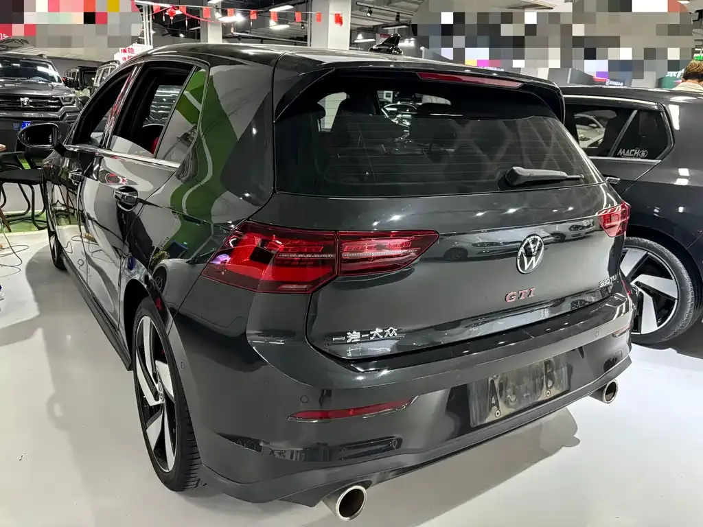 Volkswagen Golf GTI — фото 7
