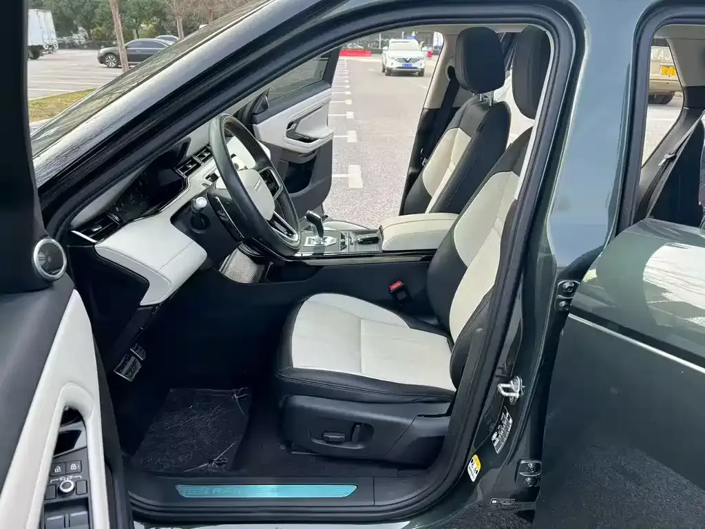 Land Rover Evoque 2022 из CN, фото 2