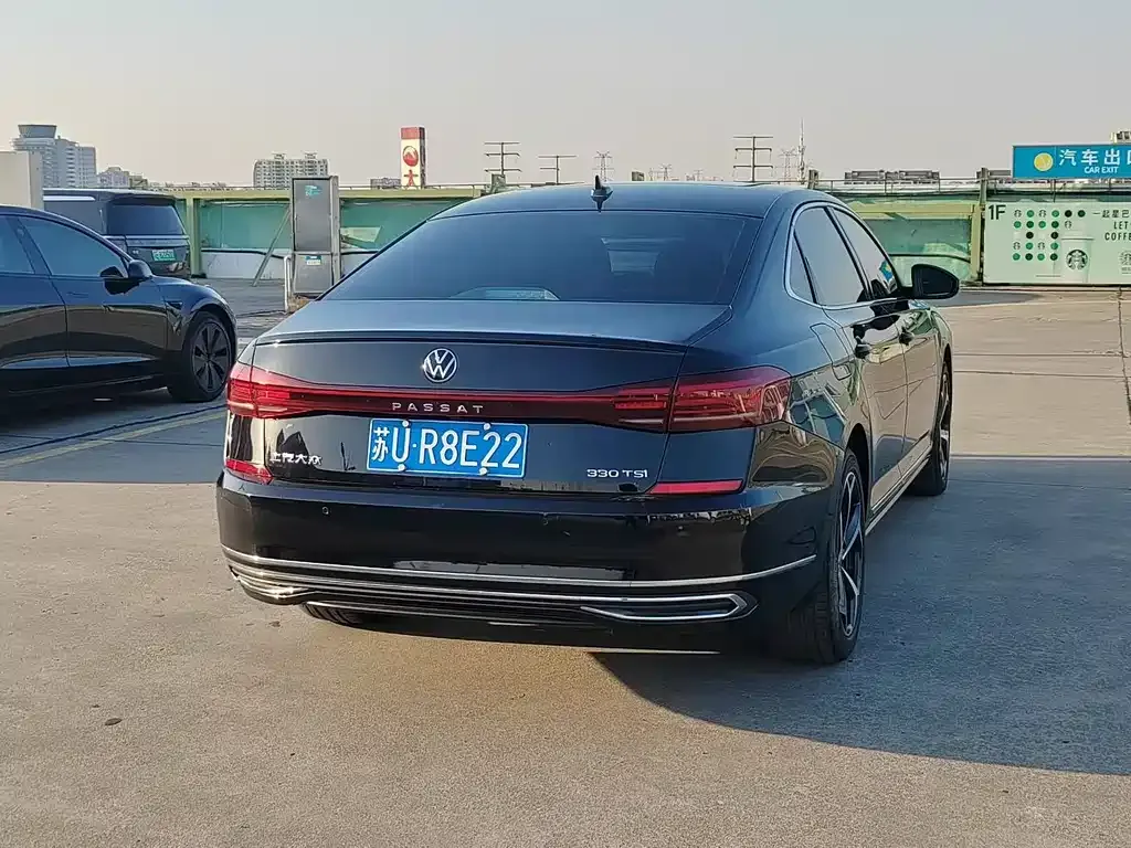 Volkswagen Passat — фото 9