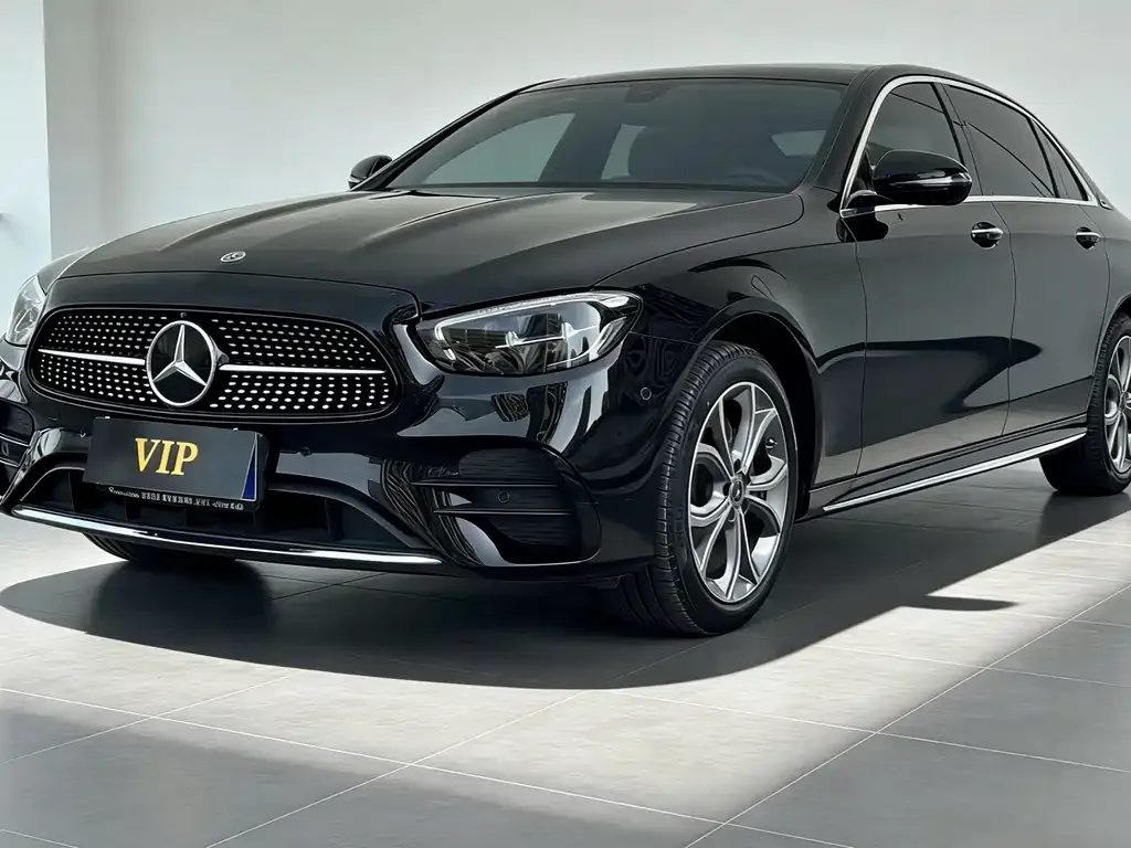 Mercedes-Benz E-Class — фото 1