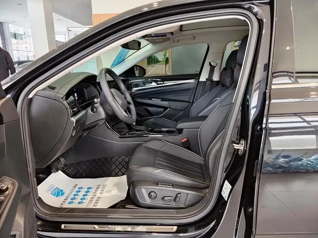 Volkswagen Passat — фото 7
