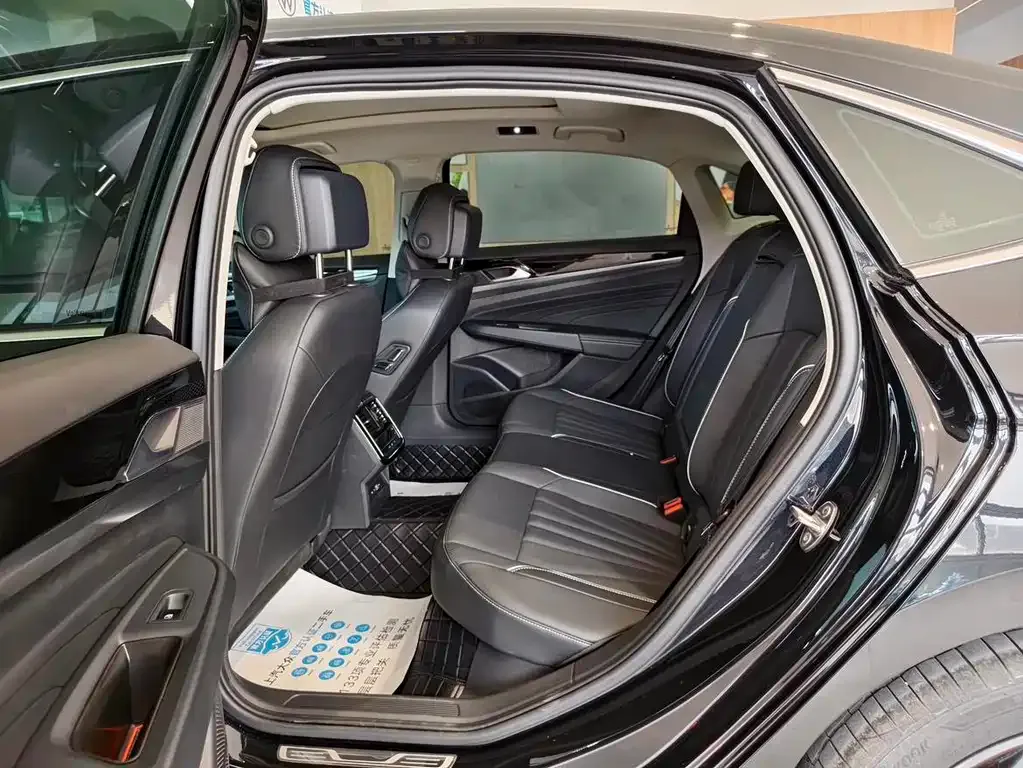 Volkswagen Passat — фото 8