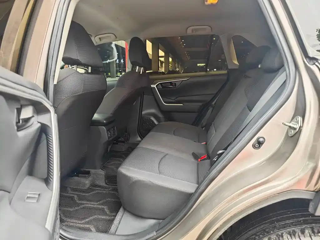 Toyota RAV4 2022 из CN, фото 7