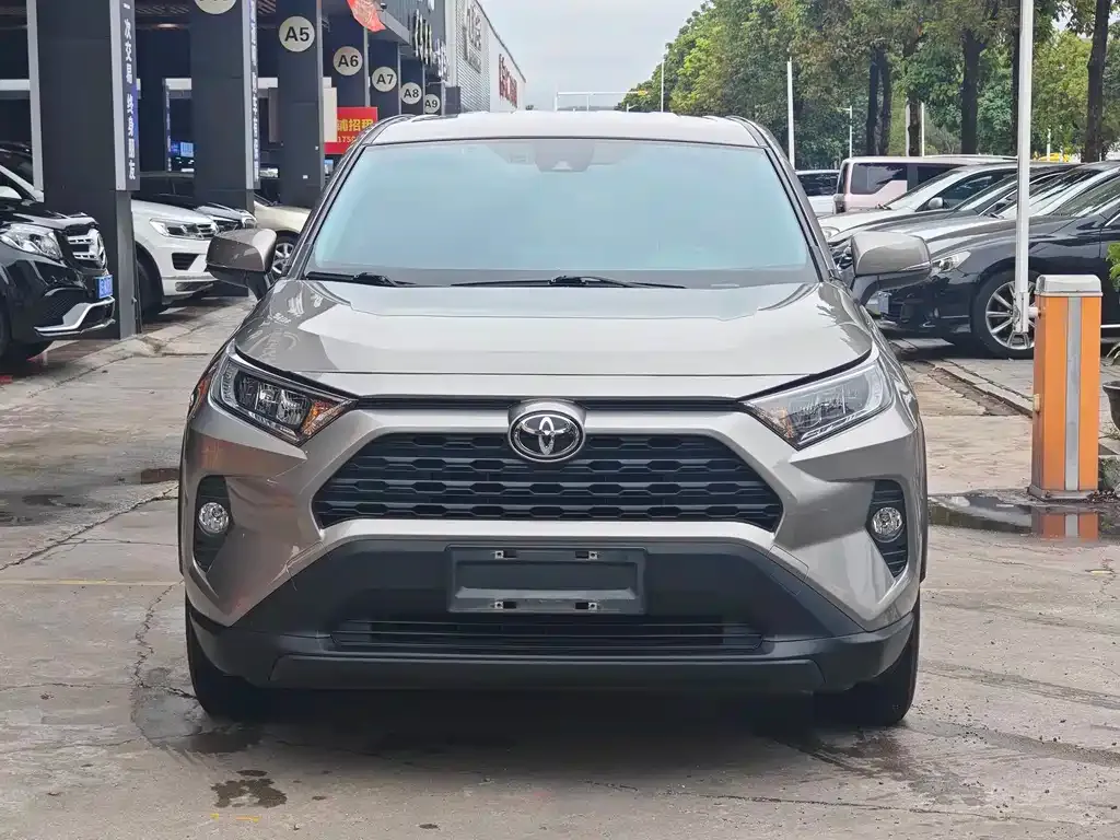 Toyota RAV4 2022 из CN, фото 6