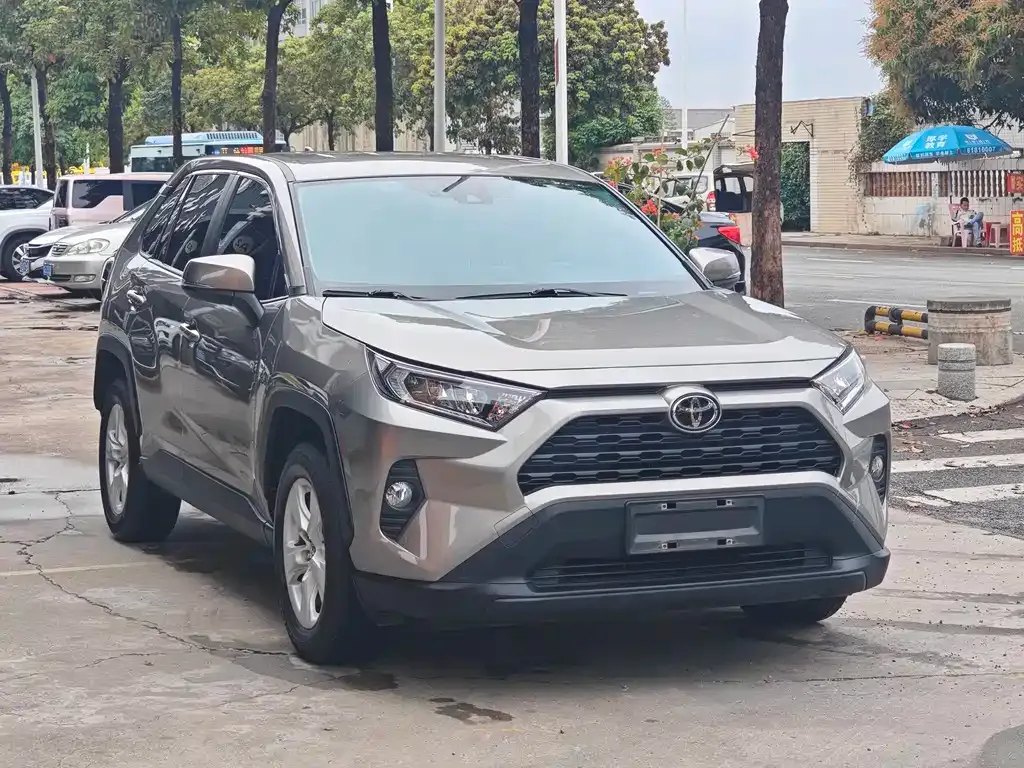 Toyota RAV4 2022 из CN, фото 8
