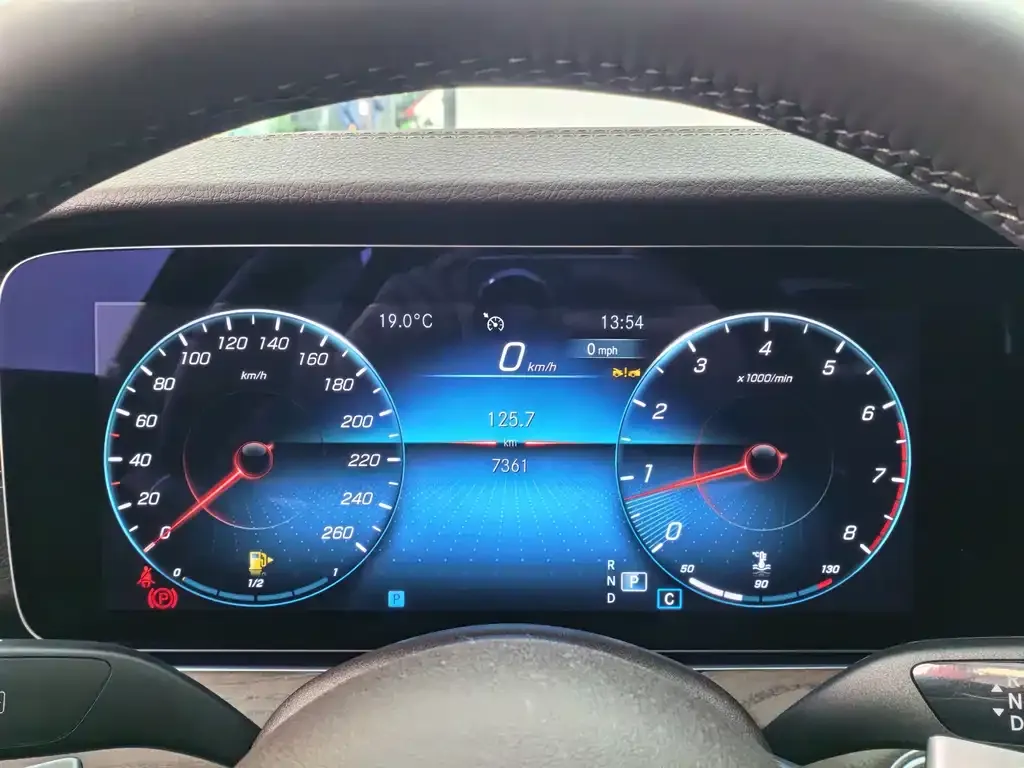 Mercedes-Benz E-Class 2023 из CN, фото 3