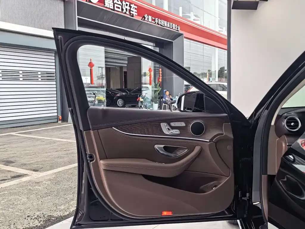 Mercedes-Benz E-Class 2023 из CN, фото 4