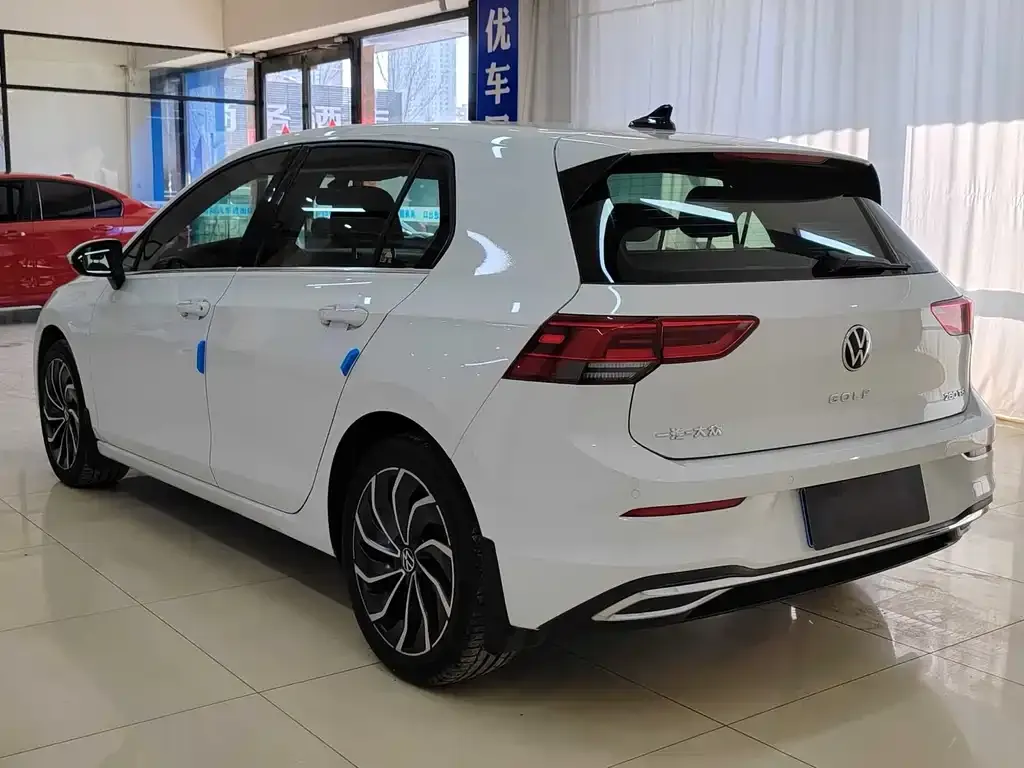 Volkswagen Golf 2022 из CN, фото 2