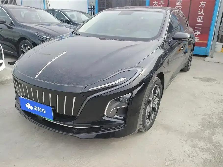 Hongqi E-QM5 — фото 1